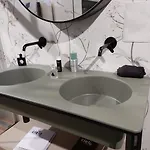 Jolie chambre plein centre parking sécurisé gratuit